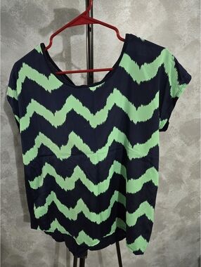 Bella D. Navy and Mint Chevron Short Sleeve Tee